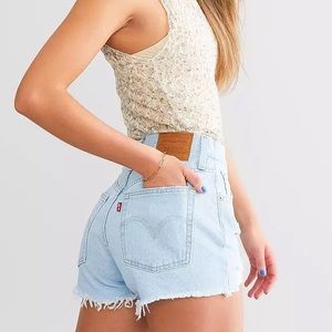 Levi’s 501 Lightwash Shorts